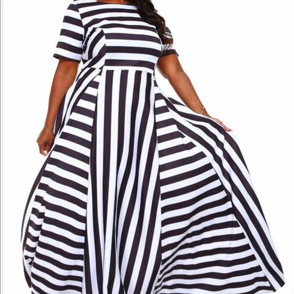 Black & White Strip Dress - Picture 2 of 3